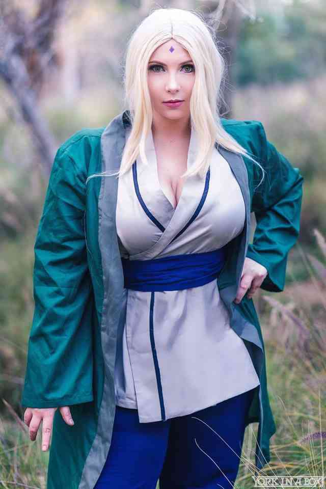 Step Aside Jessica Nigri, There is a New Curvy Sexy Queen of Cosplay in ...