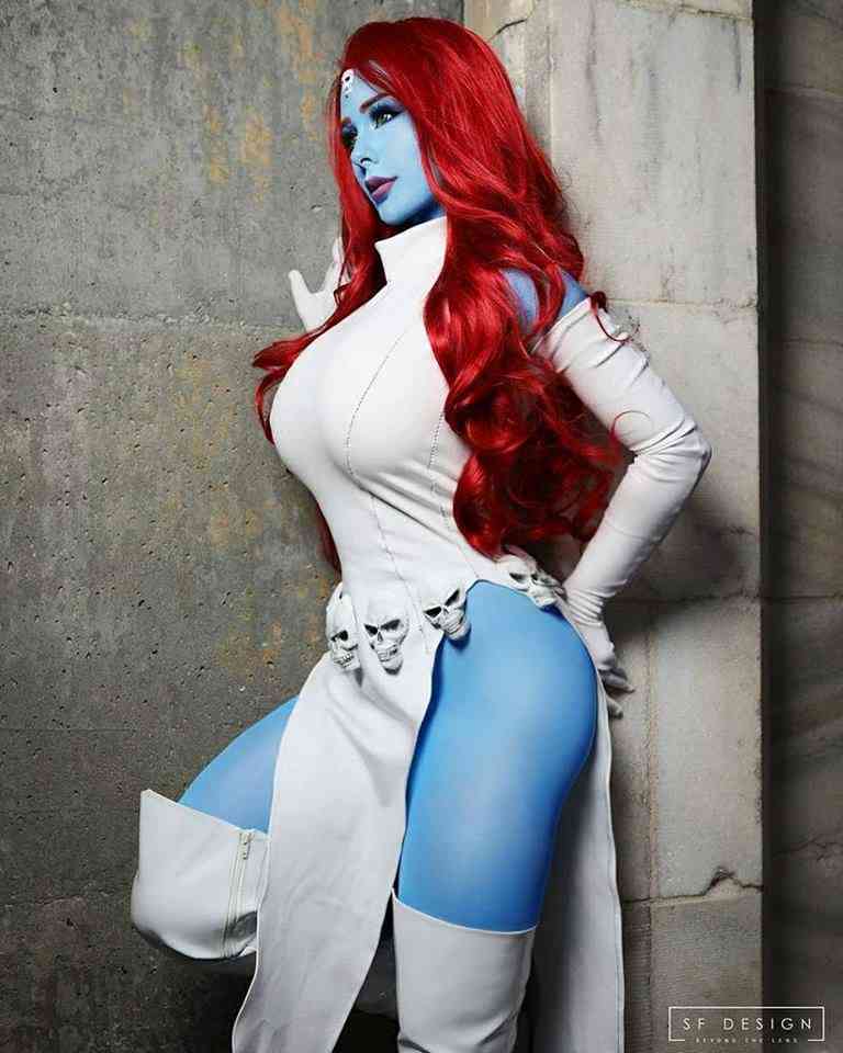 Jenna Lynn Meowri's Cosplay is Pure Fire and Insanely Hot CO