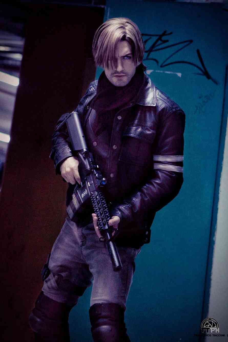 The best damn Leon S. Kennedy, I ever did see. page 3. 