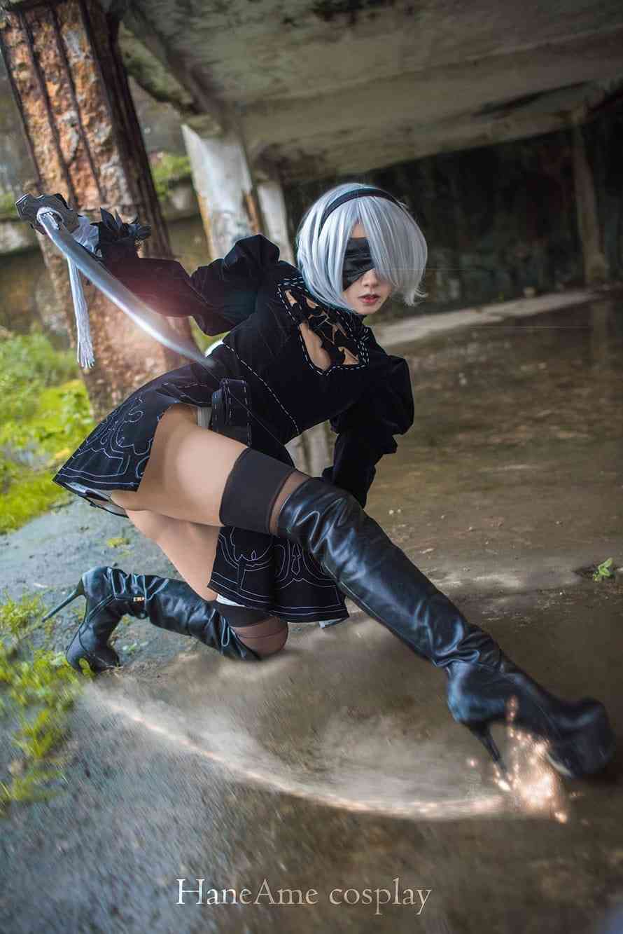 Hane Ame's Cosplay Is Downright Gorgeous And Super Steamy