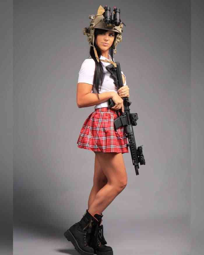 Alex Zedra is Call of Duty's Deadly Beauty & Her Cosplay is Beautiful