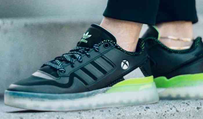 closeup Adidas Xbox shoe