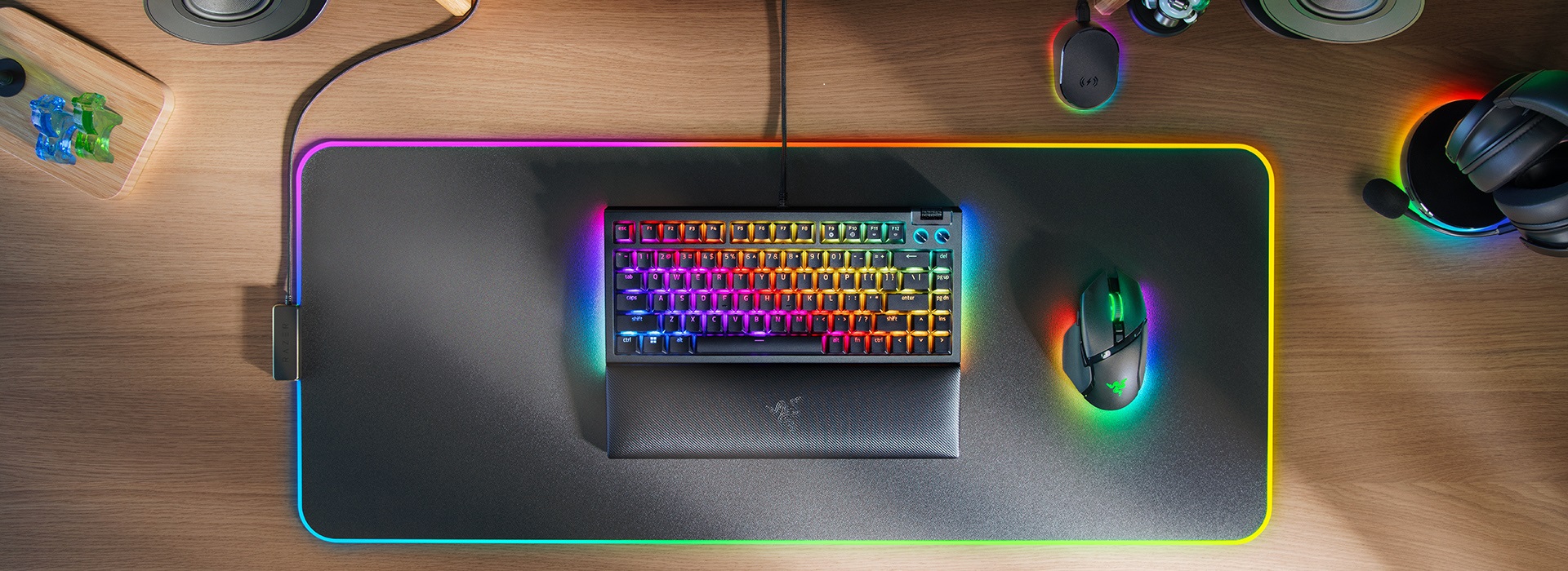 Razer представляет новую беспроводную клавиатуру BlackWidow V4 Pro