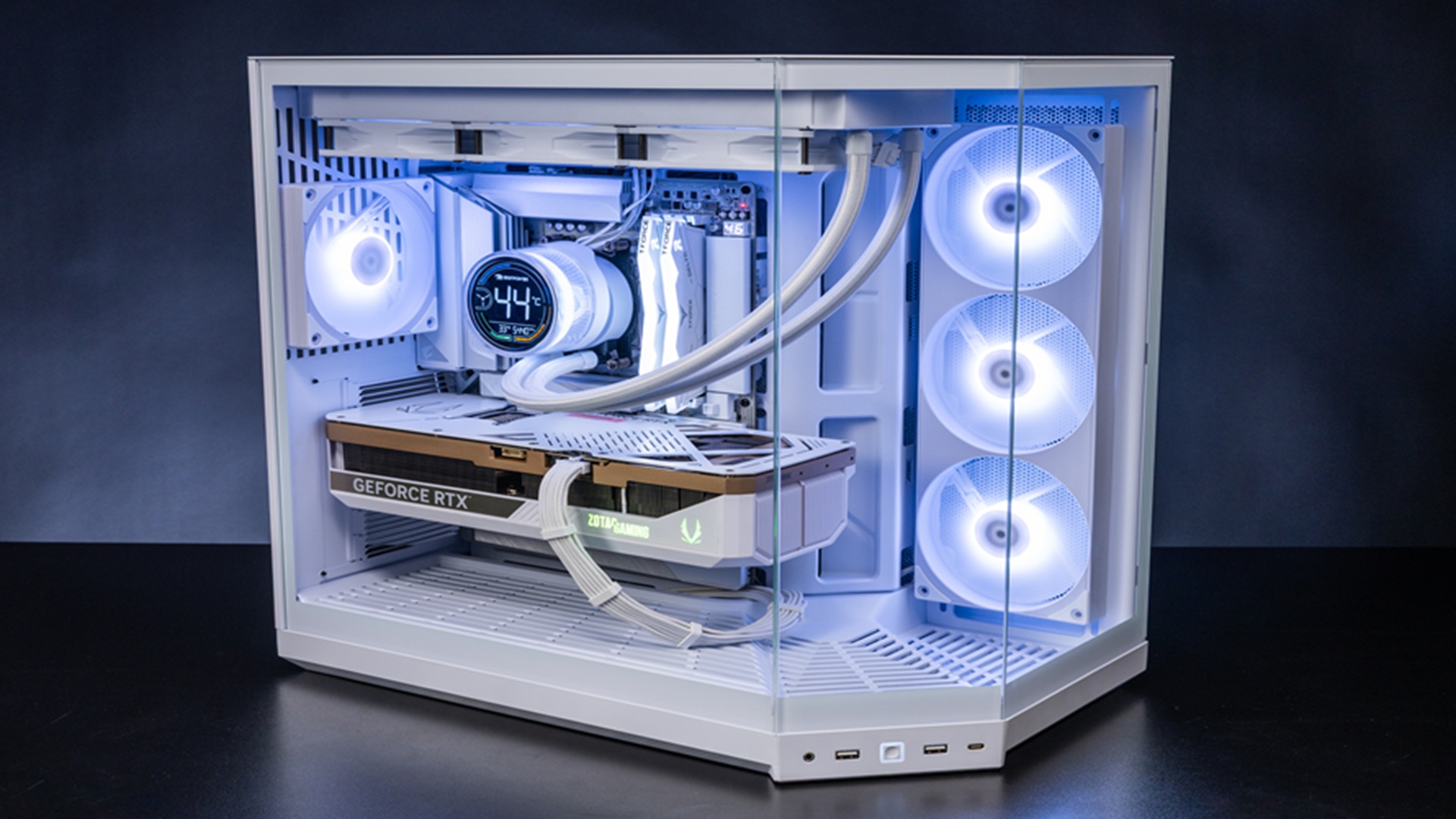 Hyte Unveils Essential Aesthetic PC Case